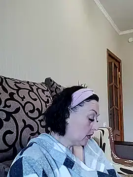 Snapshot of HelgaDennis chatting on 05-04-26, 04:08 HelgaDennis online show from 05-04-26, 04:08