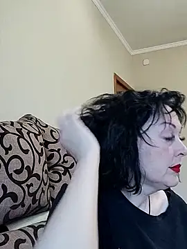 Snapshot of HelgaDennis chatting on 05-11-26, 04:07 HelgaDennis online show from 05-11-26, 04:07