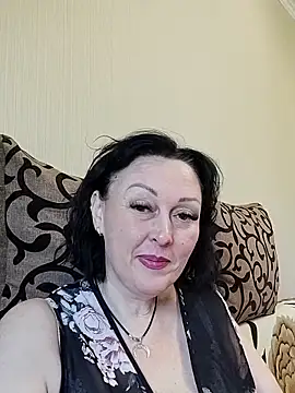 Snapshot of HelgaDennis chatting on 05-16-26, 07:27 HelgaDennis online show from 05-16-26, 07:27