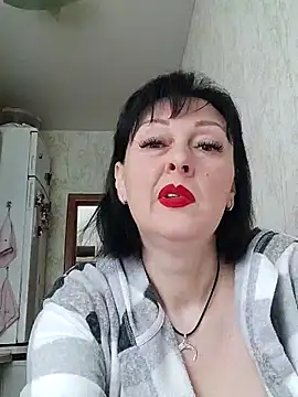 Snapshot of HelgaDennis chatting on 05-18-26, 05:24 HelgaDennis online show from 05-18-26, 05:24