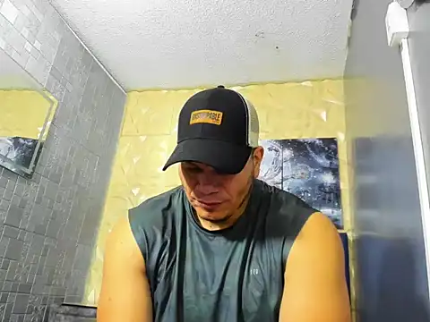 Snapshot of Tyler_Scott chatting on 06-05-26, 08:03 Tyler Scott online show from 06-05-26, 08:03