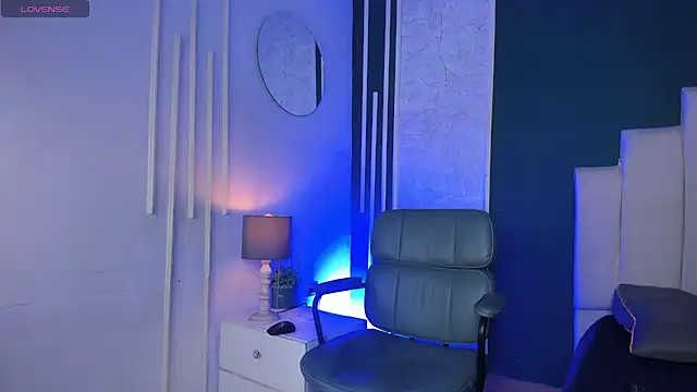 Alix Cross online show from 05-03-26, 12:22