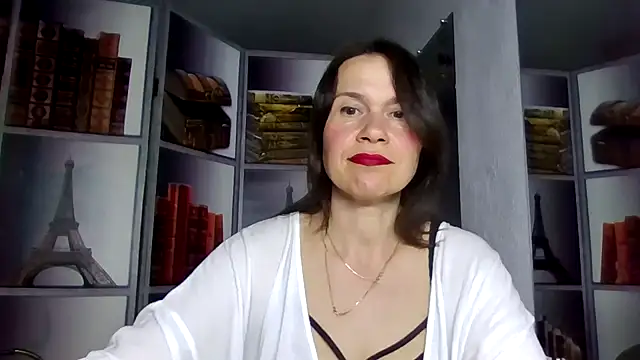 Selena Moo online show from 03-31-26, 08:09