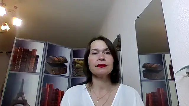 Selena Moo online show from 05-15-26, 08:32