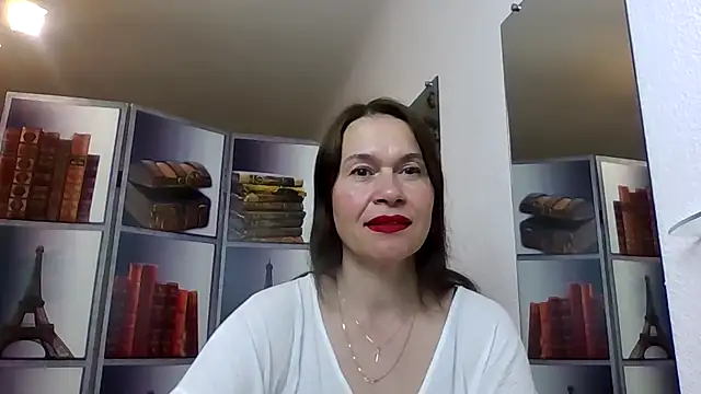 Selena Moo online show from 05-18-26, 08:09