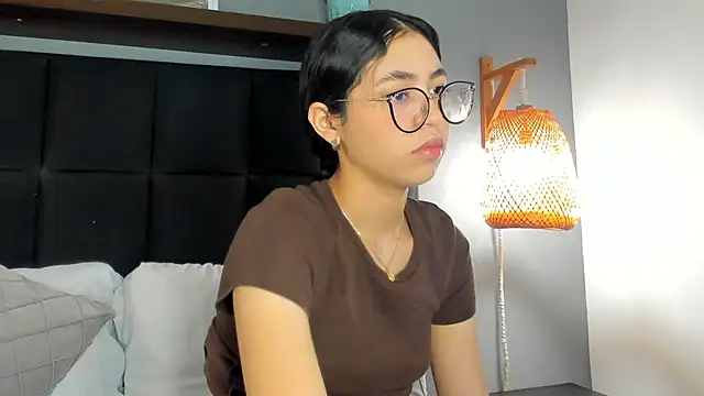 Snapshot of sofi_alix chatting on 05-21-26, 06:59 sofi alix online show from 05-21-26, 06:59