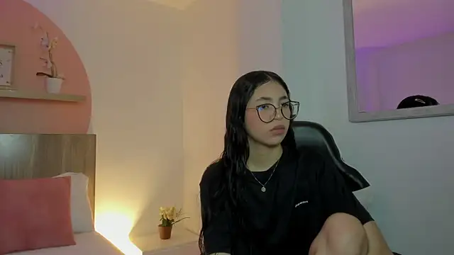 Snapshot of sofi_alix chatting on 06-11-26, 07:01 sofi alix online show from 06-11-26, 07:01