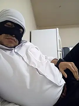 Snapshot of trkk9715 chatting on 03-20-26, 08:14 trkk9715 online show from 03-20-26, 08:14