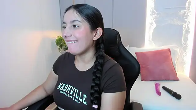 Snapshot of kira_relish chatting on 06-16-26, 12:41 kira relish online show from 06-16-26, 12:41