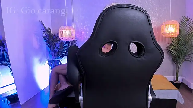 Snapshot of Gio_carangi chatting on 08-07-26, 04:31 Gio carangi online show from 08-07-26, 04:31