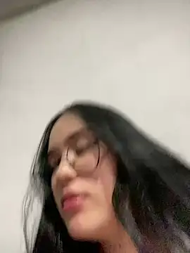 Snapshot of alondraas chatting on 03-21-26, 04:06 alondraas online show from 03-21-26, 04:06