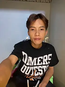 Nguyencuong1999 online show from 06-15-26, 03:25