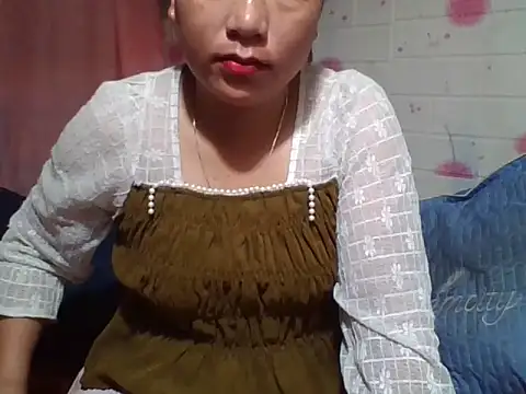 Hena   online show from 04-09-26, 10:59