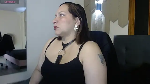 mia coral1 online show from 04-13-26, 03:45