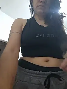 Gia-and-Lara online show from 06-19-26, 01:04