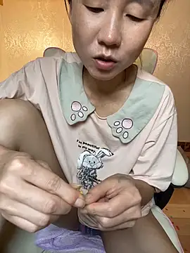 lilysister66 online show from 05-05-26, 02:36