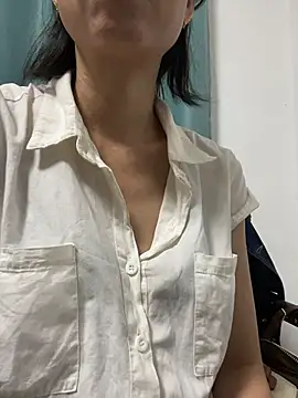 lilysister66 online show from 07-09-26, 05:06