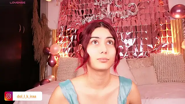 Snapshot of Doll_kira_ chatting on 06-09-26, 02:39 Doll kira online show from 06-09-26, 02:39