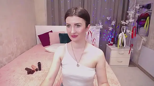 Snapshot of EvelinCuper_ chatting on 06-11-26, 05:27 EvelinCuper online show from 06-11-26, 05:27