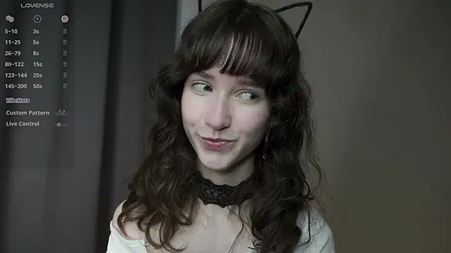 Snapshot of DellaLeck chatting on 04-06-26, 04:46 DellaLeck online show from 04-06-26, 04:46