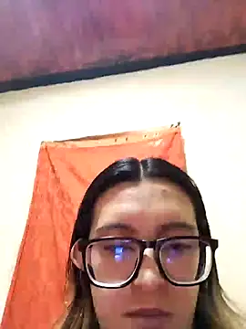 Snapshot of Greta_silber26 chatting on 04-04-26, 07:00 Greta silber26 online show from 04-04-26, 07:00