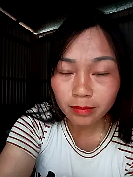 Snapshot of Cute-flowers chatting on 03-31-26, 01:11 Cute-flowers online show from 03-31-26, 01:11
