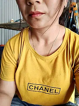 Snapshot of Cute-flowers chatting on 04-14-26, 04:29 Cute-flowers online show from 04-14-26, 04:29