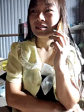 Snapshot of Cute-flowers chatting on 04-24-26, 12:51 Cute-flowers online show from 04-24-26, 12:51