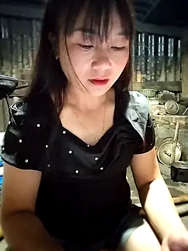 Snapshot of Cute-flowers chatting on 04-26-26, 12:47 Cute-flowers online show from 04-26-26, 12:47