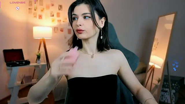 rebbekkakowalski online show from 04-22-26, 03:09