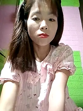AmyLinee01 online show from 04-28-26, 10:53
