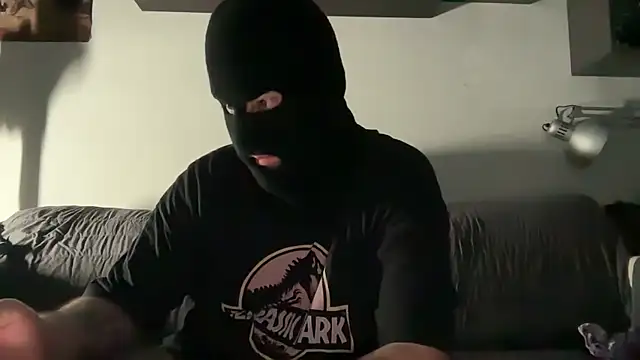SilentScreamsVan- online show from 05-07-26, 09:09