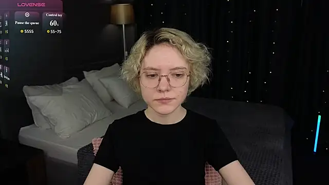 Snapshot of HottoKori chatting on 07-09-26, 05:33 HottoKori online show from 07-09-26, 05:33