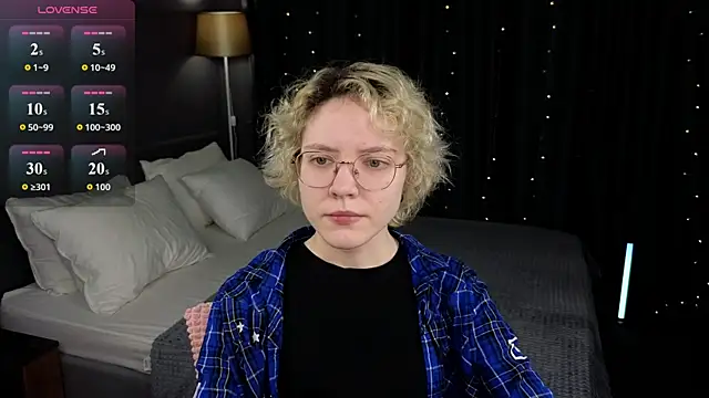Snapshot of HottoKori chatting on 07-11-26, 05:32 HottoKori online show from 07-11-26, 05:32