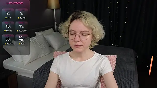 Snapshot of HottoKori chatting on 07-16-26, 05:35 HottoKori online show from 07-16-26, 05:35