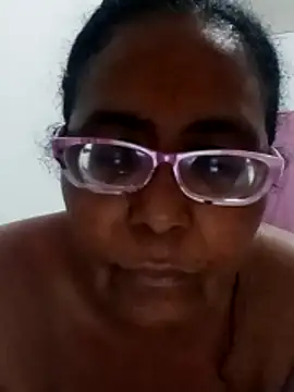 Snapshot of sexymomsn chatting on 06-13-26, 12:41 sexymomsn online show from 06-13-26, 12:41
