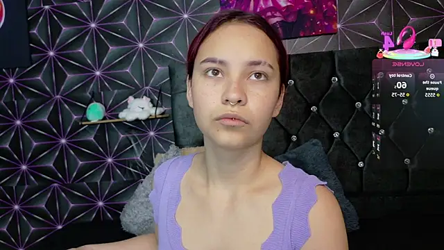 Snapshot of Megam_white chatting on 03-26-26, 12:33 Megam white online show from 03-26-26, 12:33