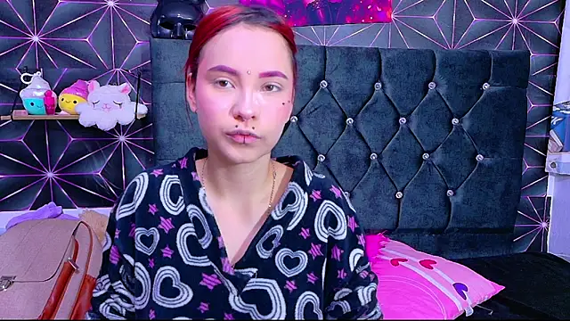 Snapshot of Megam_white chatting on 07-25-26, 04:48 Megam white online show from 07-25-26, 04:48
