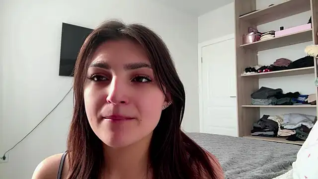 Snapshot of GlitchSiren chatting on 03-22-26, 07:45 GlitchSiren online show from 03-22-26, 07:45