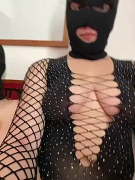 cherrygirl00 online show from 05-17-26, 01:29