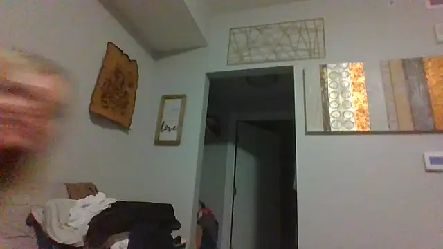 Snapshot of Britneycherry chatting on 07-02-26, 04:07 Britneycherry online show from 07-02-26, 04:07