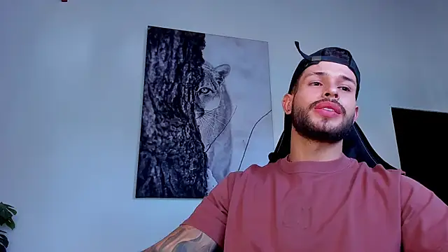 Snapshot of Santos_ramirez1 chatting on 06-21-26, 02:19 Santos ramirez1 online show from 06-21-26, 02:19