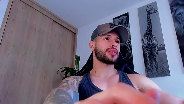 Snapshot of Santos_ramirez1 chatting on 07-17-26, 02:45 Santos ramirez1 online show from 07-17-26, 02:45