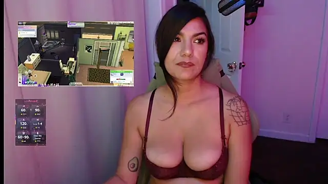 Snapshot of sweetRoxie chatting on 05-15-26, 11:01 sweetRoxie online show from 05-15-26, 11:01