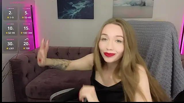 Snapshot of TonyRaymon chatting on 04-17-26, 11:13 TonyRaymon online show from 04-17-26, 11:13