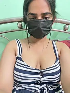 INAYA8855UU online show from 05-28-26, 11:07