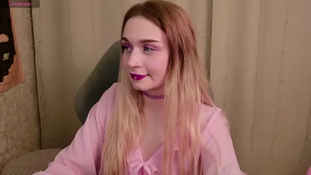 lucysussy online show from 07-12-26, 05:26
