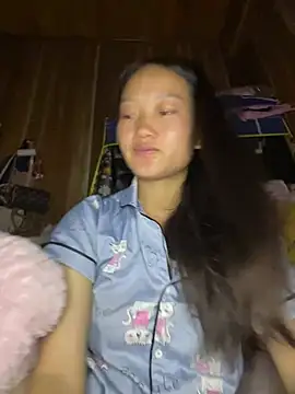 Jolinie online show from 04-28-26, 05:23