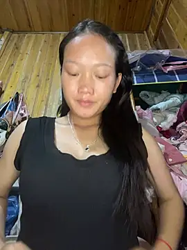 Jolinie online show from 05-08-26, 01:49