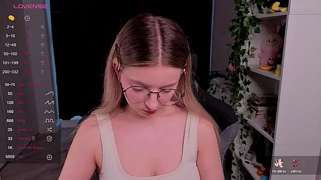aviaveavii online show from 05-28-26, 04:37